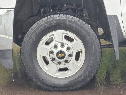 Used 2015 Chevrolet Silverado 2500 LT w/ LT Convenience Package image 23