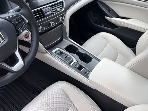 Used 2019 Honda Accord EX-L image 12