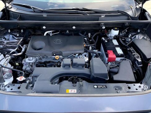 Used 2024 Toyota RAV4 XLE FWD image 29
