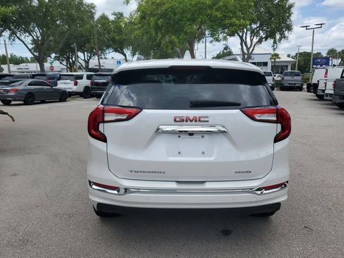 Certified 2023 GMC Terrain Denali w/ Denali Premium Package AWD/4WD image 4