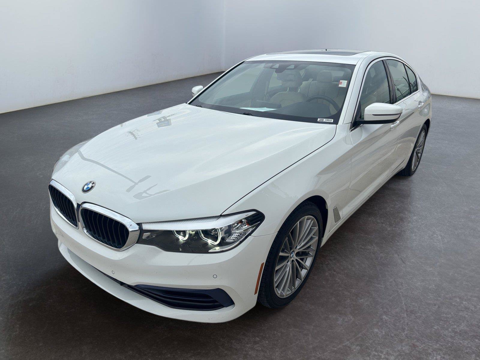 Used 2020 BMW 530i xDrive w/ Convenience Package AWD/4WD image 9