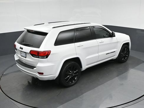 Used 2020 Jeep Grand Cherokee Altitude image 61