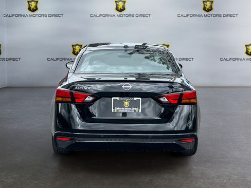 Used 2025 Nissan Altima 2.5 SV FWD image 4