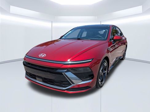 Certified 2025 Hyundai Sonata SEL FWD image 8