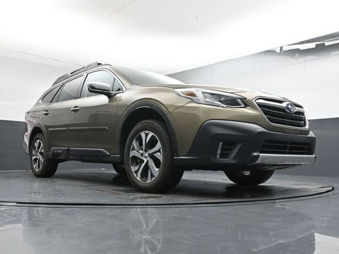 Used 2020 Subaru Outback Touring image 18