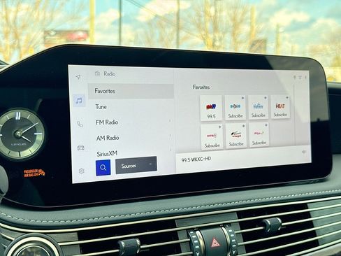 Used 2024 Lexus LS 500 AWD w/ Luxury Package image 27