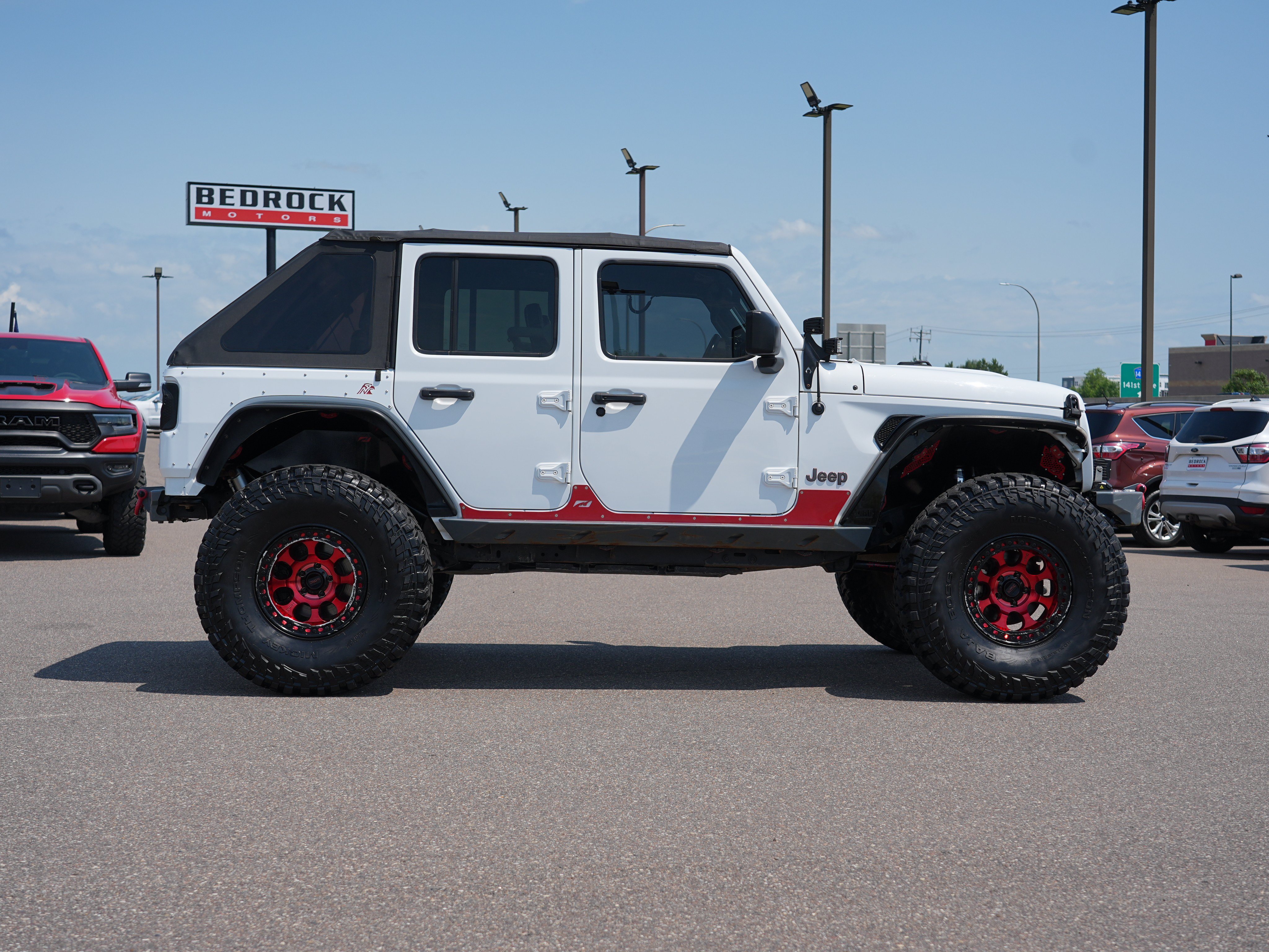 Used 2021 Jeep Wrangler Unlimited Rubicon AWD/4WD image 2