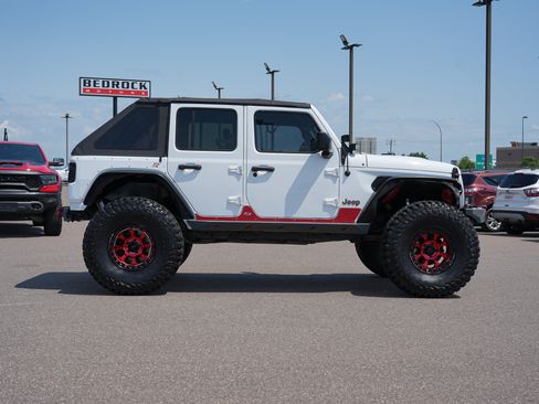 Used 2021 Jeep Wrangler Unlimited Rubicon AWD/4WD image 2