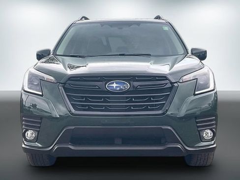 Used 2022 Subaru Forester Premium AWD/4WD image 2