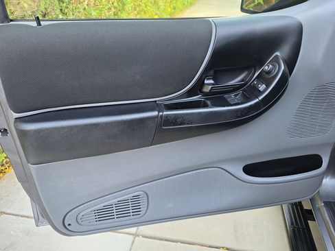 Used 2011 Ford Ranger Sport RWD image 33