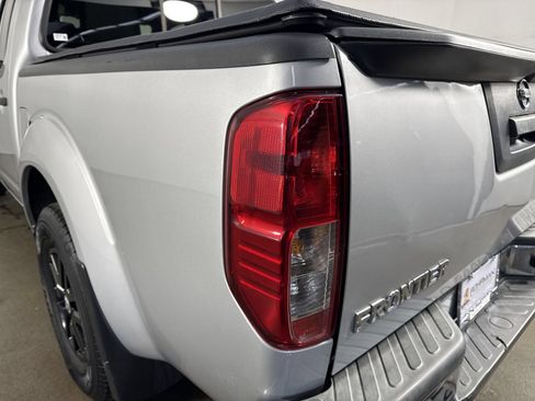 Used 2021 Nissan Frontier SV w/ SV Utility Package AWD/4WD image 29