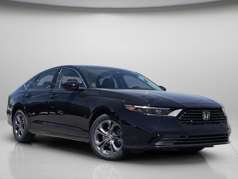 New 2026 Honda Accord EX-L image 2