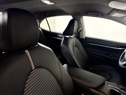 Used 2024 Toyota Camry SE w/ Convenience Package image 31