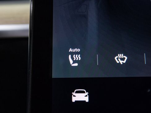 Used 2023 Tesla Model 3 Standard Range image 23