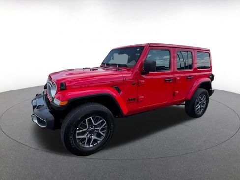 Used 2025 Jeep Wrangler Unlimited Sahara AWD/4WD image 8