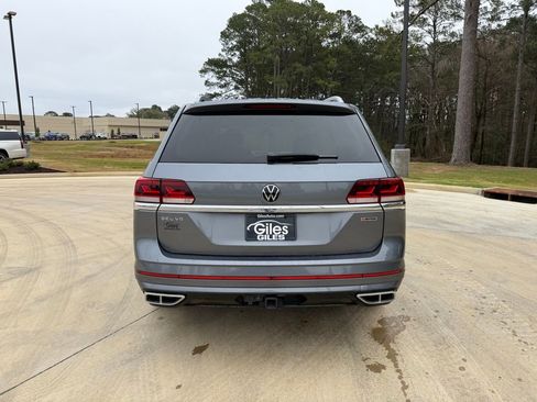 Used 2022 Volkswagen Atlas SEL R-Line image 4