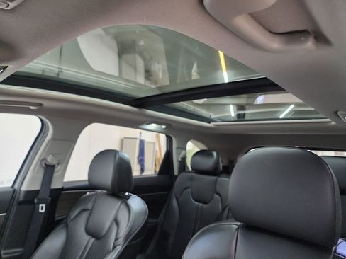 Used 2023 Kia Sorento S w/ Panoramic Sunroof Package AWD/4WD image 24