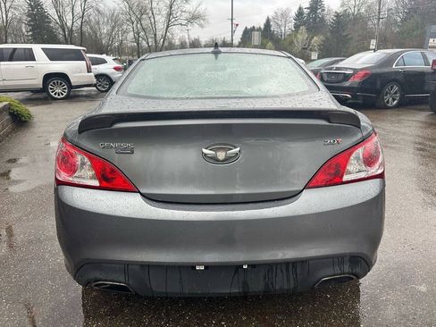 Used 2010 Hyundai Genesis 2.0T RWD image 5