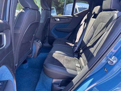 Used 2023 Volvo XC40 Recharge Ultimate AWD/4WD image 29