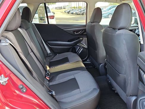 Used 2025 Subaru Outback Premium AWD/4WD image 30