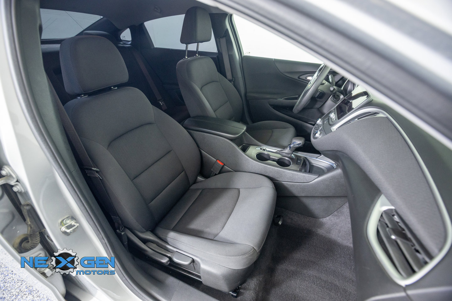 Used 2022 Chevrolet Malibu LT FWD image 43
