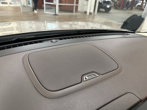 Used 2021 Lincoln Corsair Reserve image 35