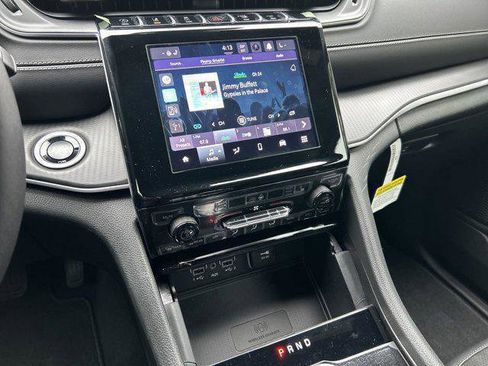 New 2025 Jeep Grand Cherokee L Laredo image 28