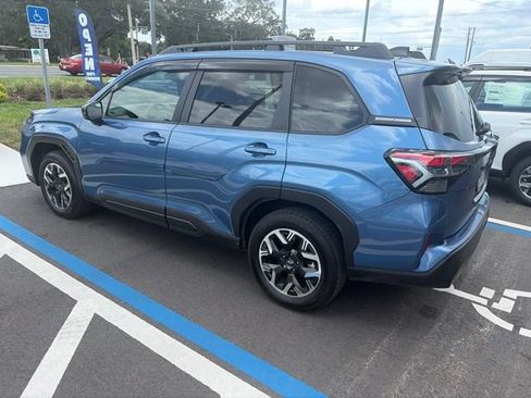 Used 2025 Subaru Forester Premium w/ Convenience Package #1 AWD/4WD image 4