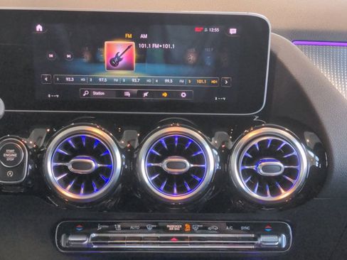 Certified 2021 Mercedes-Benz GLA 250 4MATIC image 18