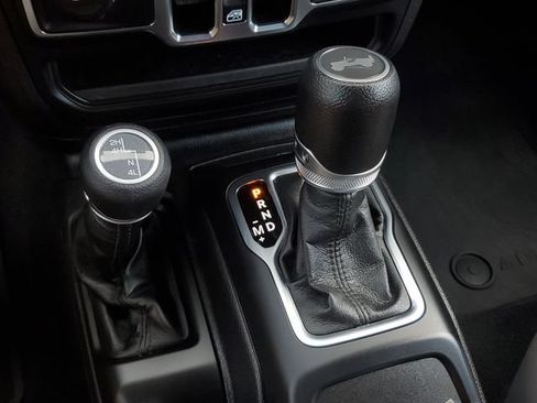 Used 2023 Jeep Wrangler Unlimited Sport AWD/4WD image 28