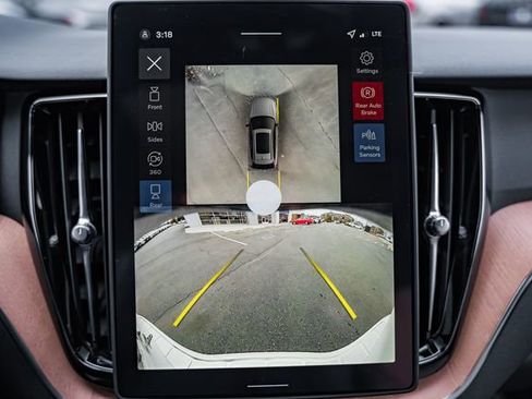 New 2026 Volvo XC60 B5 Plus w/ Protection Package Premier image 42