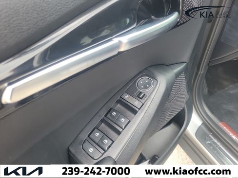 New 2026 Kia Seltos S FWD image 24
