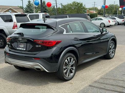 Used 2017 INFINITI QX30 Premium w/ Navigation Package AWD/4WD image 5