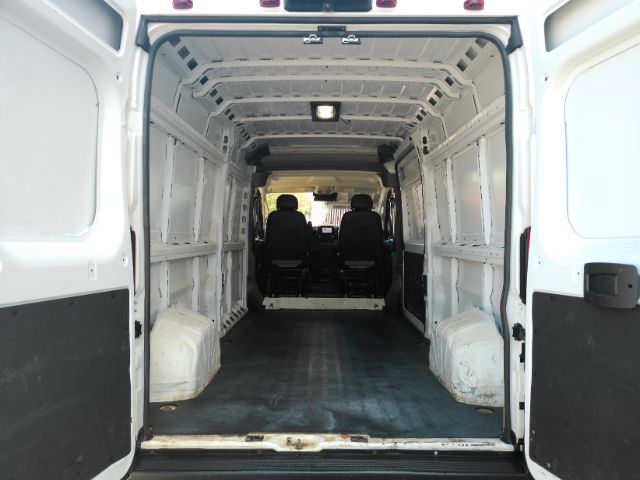 Used 2025 RAM ProMaster 3500 FWD image 9