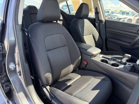 Used 2026 Nissan Altima 2.5 SV FWD image 31