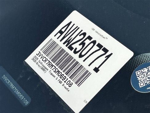 New 2025 Volkswagen Tiguan S image 28