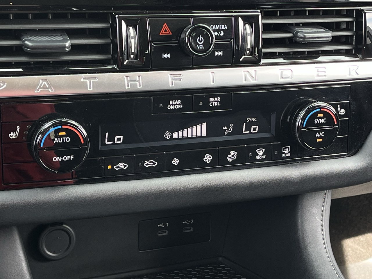 Used 2026 Nissan Pathfinder SV FWD image 18