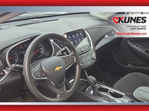 Used 2025 Chevrolet Malibu LT image 19