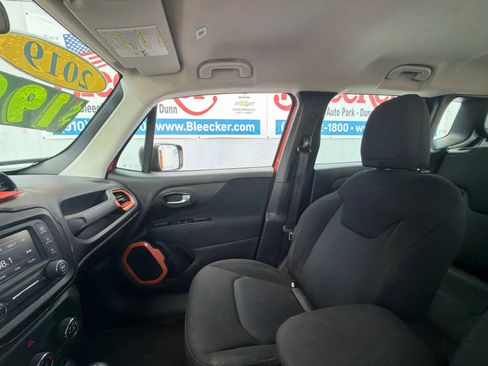 Used 2019 Jeep Renegade Sport image 23