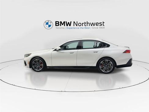 New 2026 BMW 530i xDrive w/ M Sport Package image 11