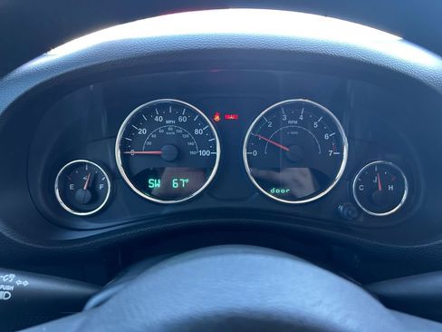 Used 2014 Jeep Wrangler Sport AWD/4WD image 15