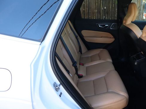 Used 2019 Volvo XC60 T5 Inscription w/ Protection Package AWD/4WD image 21