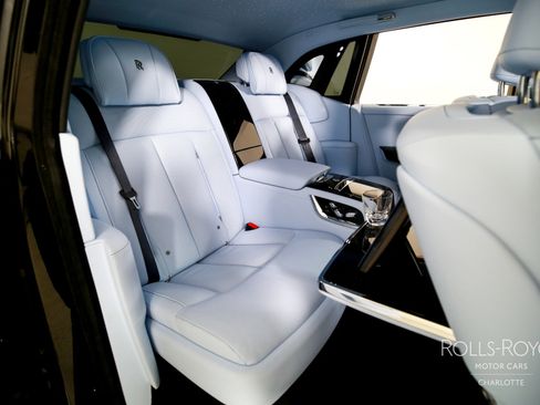 New 2026 Rolls-Royce Phantom Sedan image 29