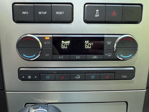 Used 2009 Lincoln MKX AWD image 23