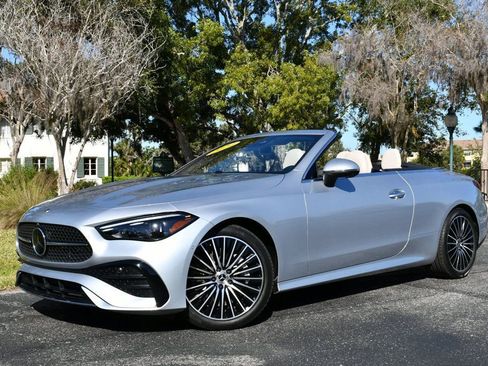 Used 2024 Mercedes-Benz CLE 450 4MATIC Cabriolet image 22