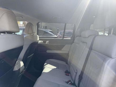 Used 2025 Hyundai Santa Fe SEL image 11