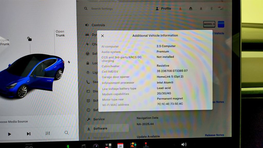 Used 2018 Tesla Model 3 Long Range RWD image 14