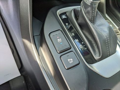 Used 2017 Hyundai Santa Fe Limited image 25