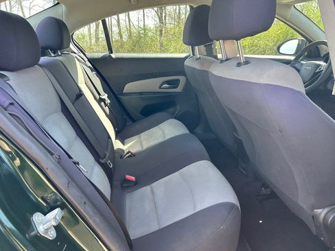 Used 2014 Chevrolet Cruze LS image 16