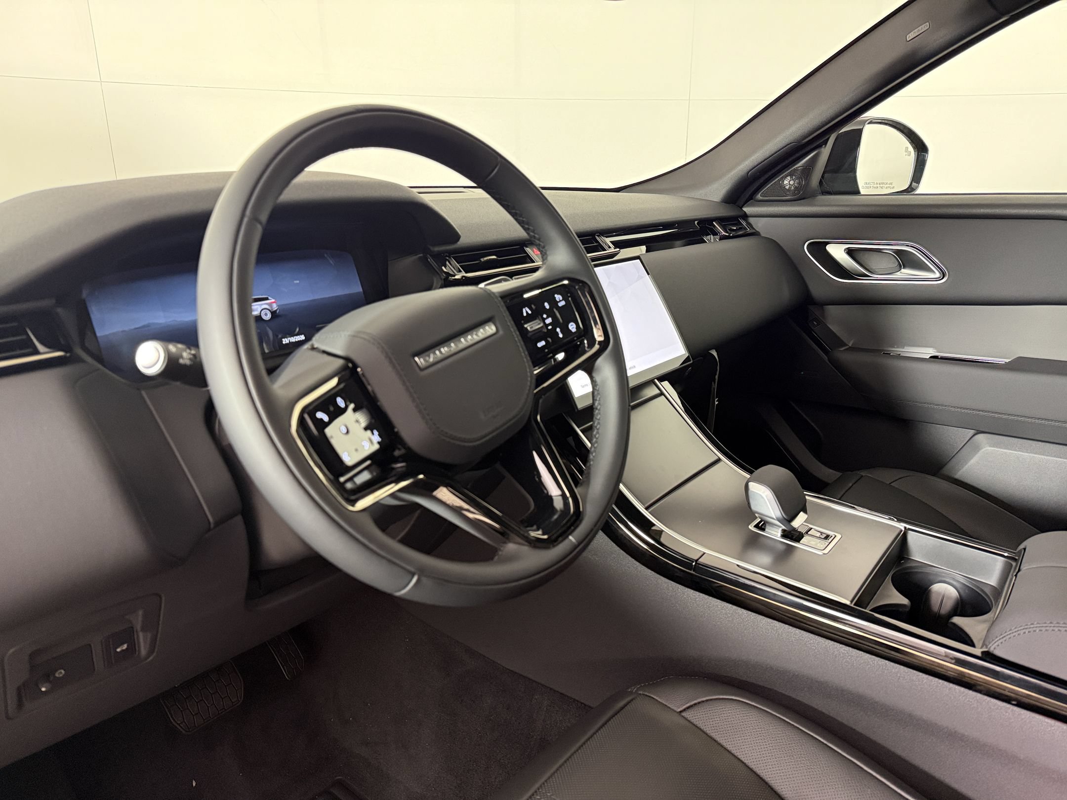 New 2026 Land Rover Range Rover Velar S AWD/4WD image 4